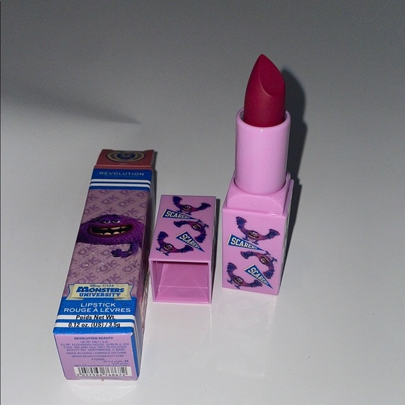 Revolution Pink Lipstick Matte Finish - Picture 2 of 2